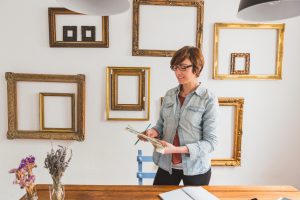 Tips for running a custom wall art store